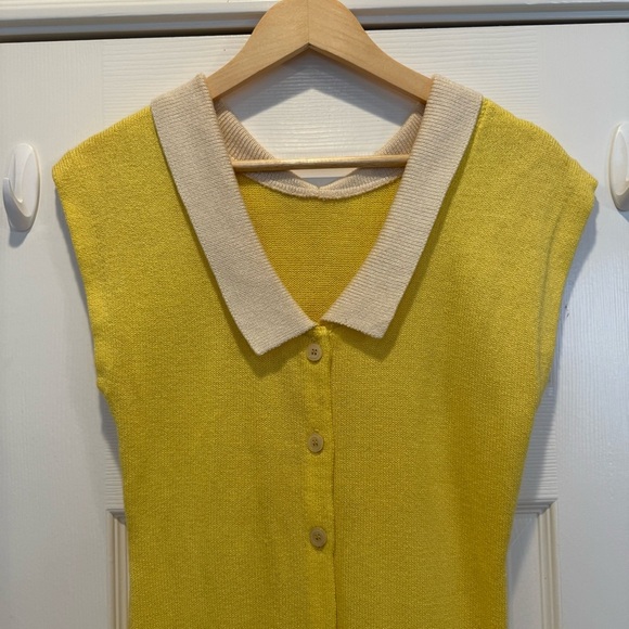Vintage 60s Midi Knit Dress Women’s Small Yellow Cream Button Up Collar Feminine - Picture 4 of 9